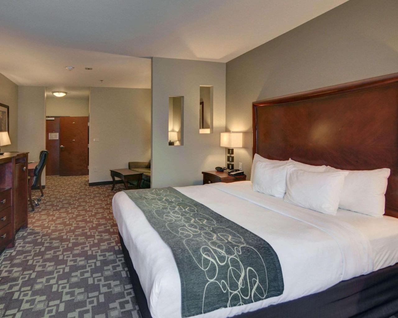 Comfort Suites Near Northeast Mall نورث ريتشلاند هيلز المظهر الخارجي الصورة